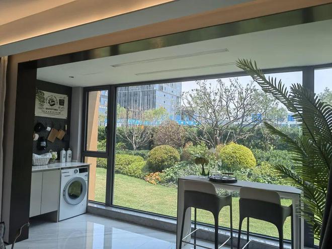 ！中环铂樾售楼处揭秘畅享优渥生活澳门新葡京网站上海中环瞩目豪宅(图3)